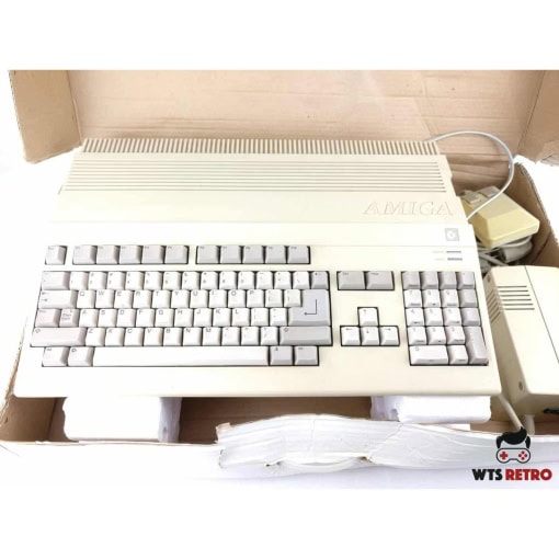 Amiga 500 med Kickstart 2.05, tastatur, mus og original kasse.