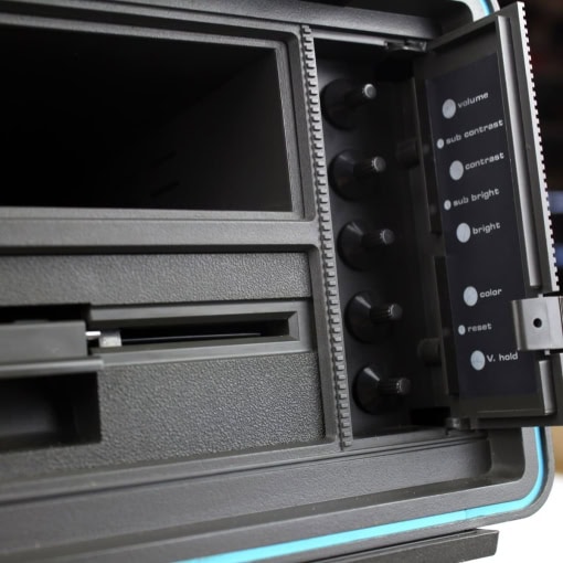 Commodore SX-64 Portable Computer - Image 7