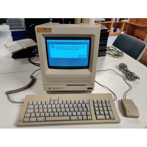Apple Macintosh SE/30 - Image 11