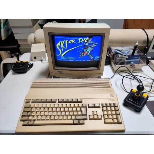 Amiga 500 med 1MB, mus, kabler og kasse - Image 4