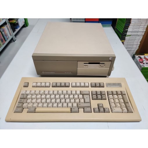 Commodore PC 30-III med Dansk tastatur