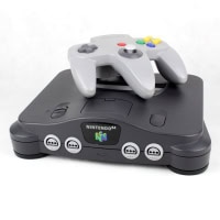Nintendo 64 konsol m. controller og kabler