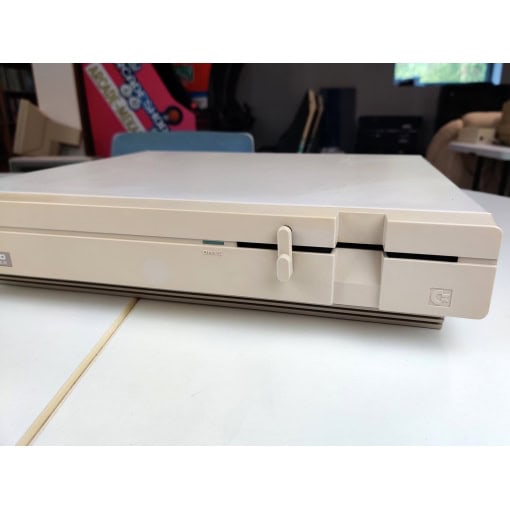 Commodore 128DCR - Image 4