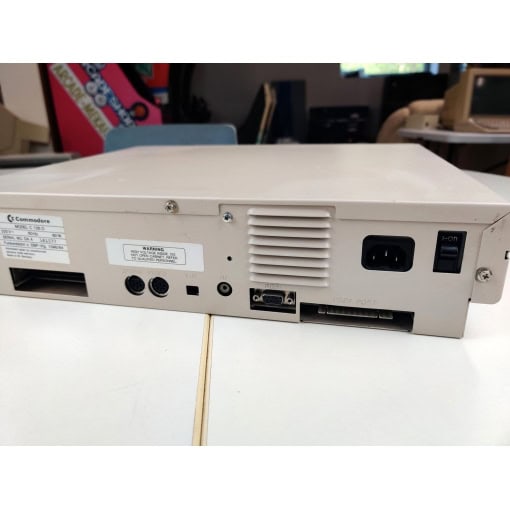 Commodore 128DCR - Image 5