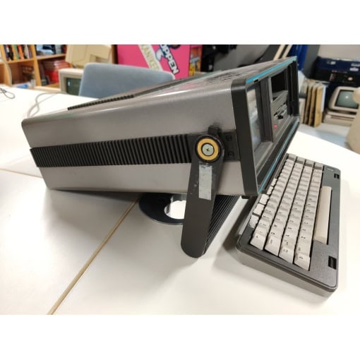 Commodore SX-64 Portable Computer - Image 2