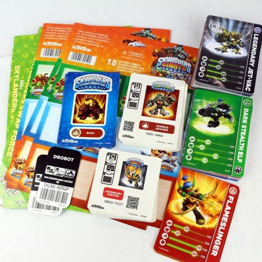 Diverse Skylanders kort og klistermærker